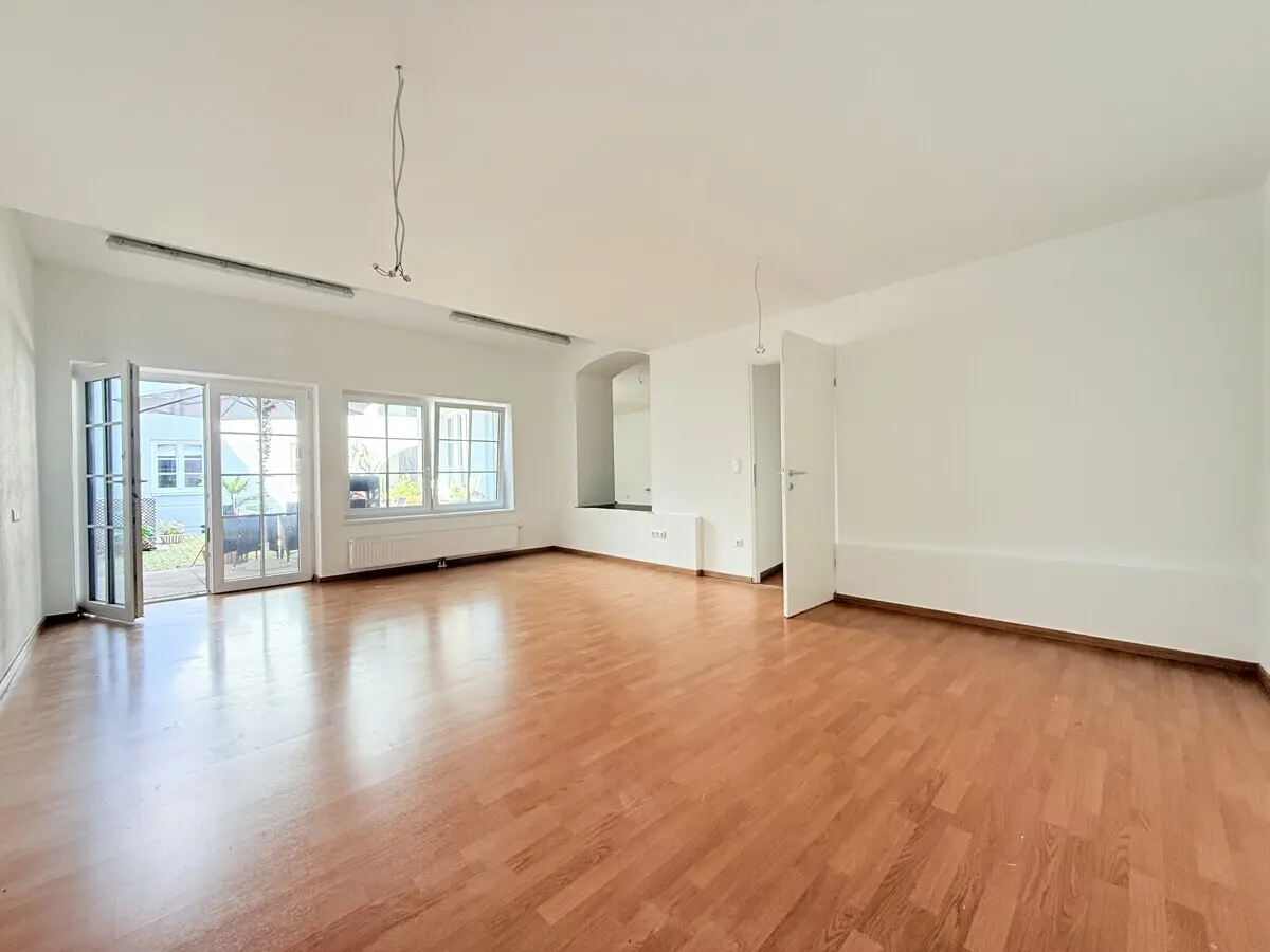 Attraktive Wohnung zur Nutzung als Wohnraum oder stilles Büro – Bild 1