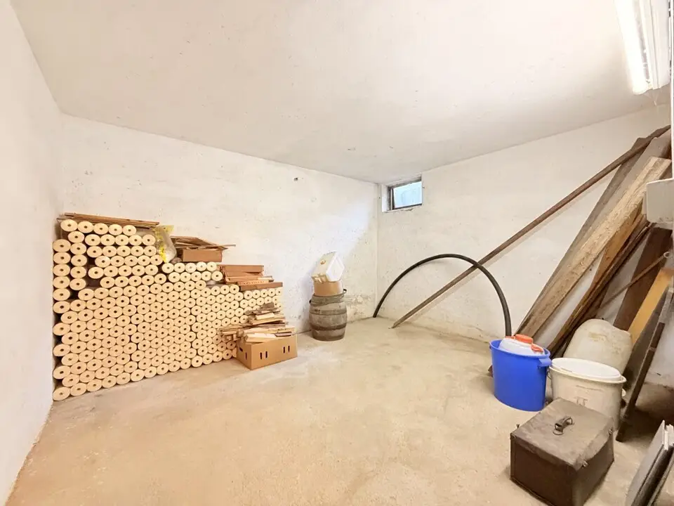 Keller