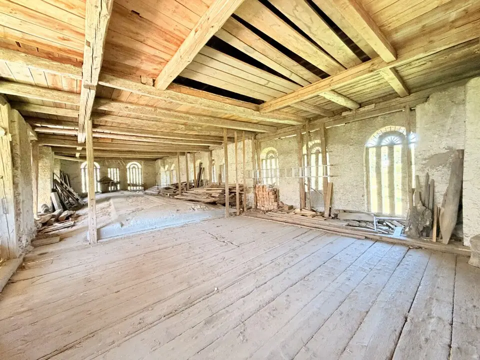 Einzigartige Liegenschaft mit Stallgebäude und traumhaftem Blick auf Stausee & Karawanken – Bild 9