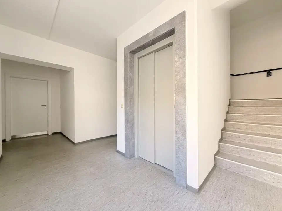 Zentrale, vielseitig nutzbare Büro- und Wohnfläche in Villach mit Drau-Blick – Bild 10