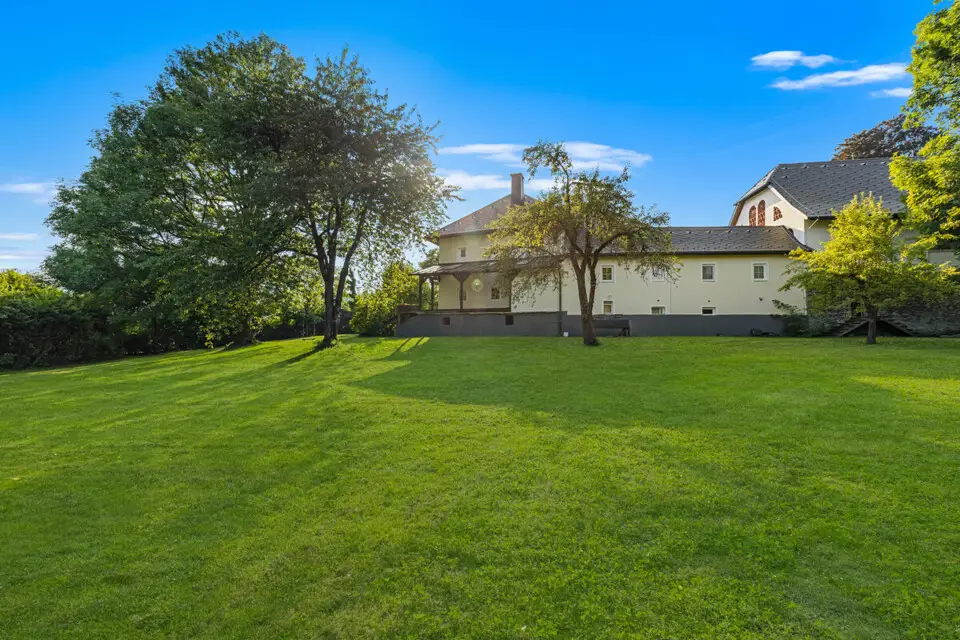 Einmaliger Landsitz mit einem malerischen Altbaumbestand – Bild 2