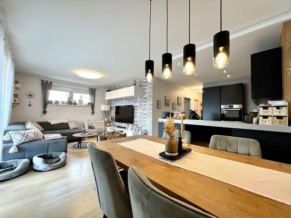Hochwertige 3 Zimmer Wohnung in ausgezeichneter Lage – Bild 3