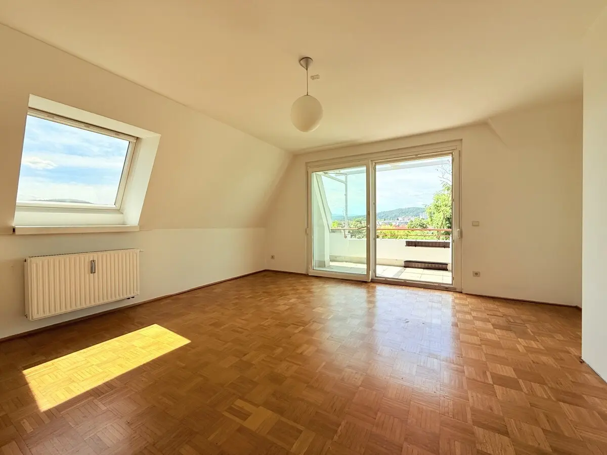 Toll aufgeteilte Wohnung inklusive Tiefgaragenplatz in Top Lage – Bild 1