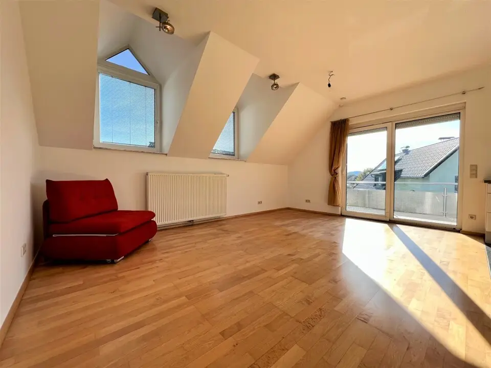 Wohnzimmer / OG