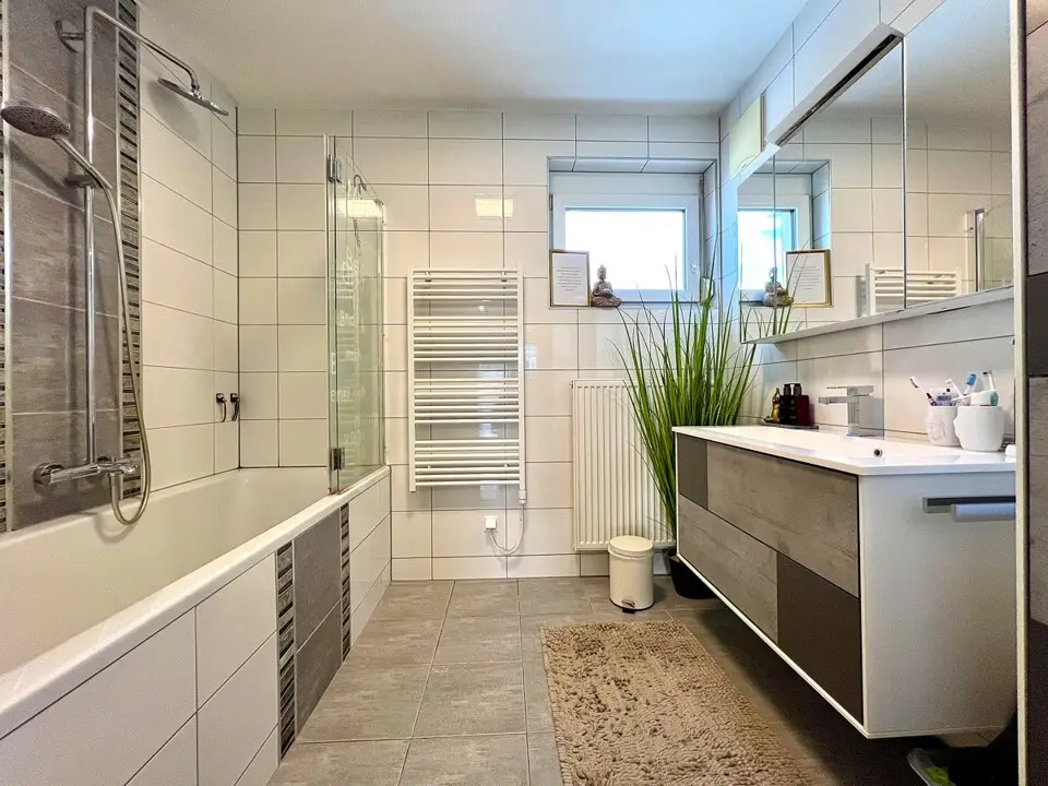 Hochwertige 3 Zimmer Wohnung in ausgezeichneter Lage – Bild 10