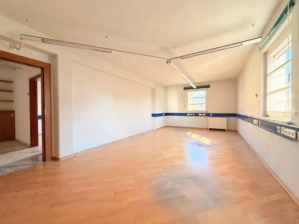 Zentrale, vielseitig nutzbare Büro- und Wohnfläche in Villach mit Drau-Blick – Bild 5